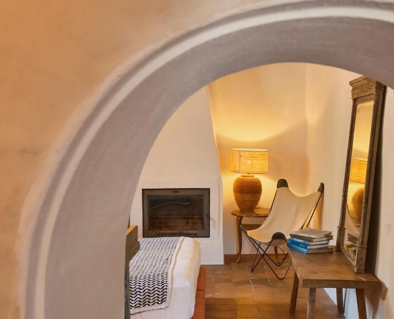 Отель The Guardian House Santa Gertrudis  Santa Gertrudis (Ibiza)