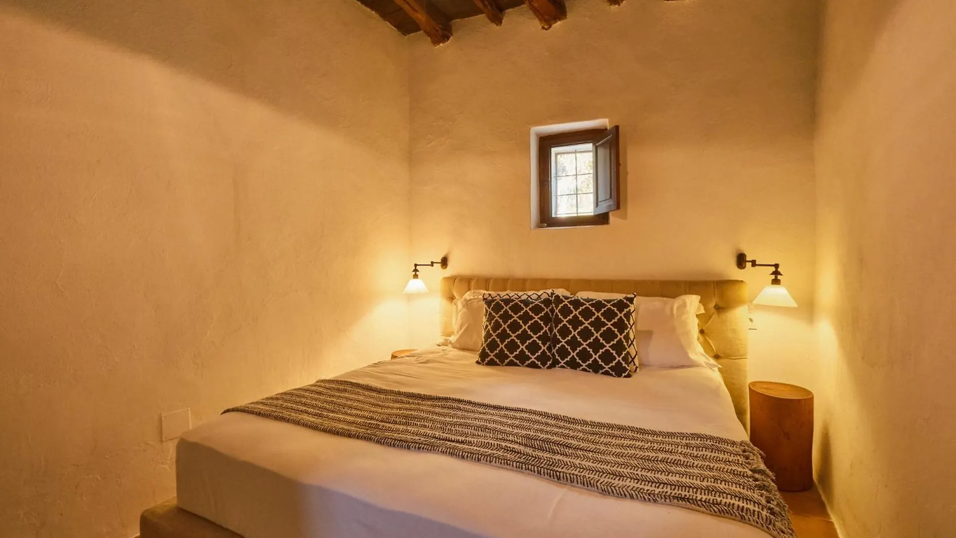 Guest house The Guardian House Hotel Santa Gertrudis  Spain